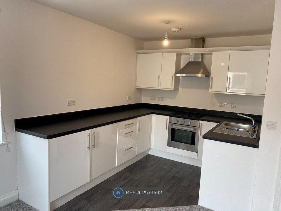 Property photo 1 of 8 Kitchen