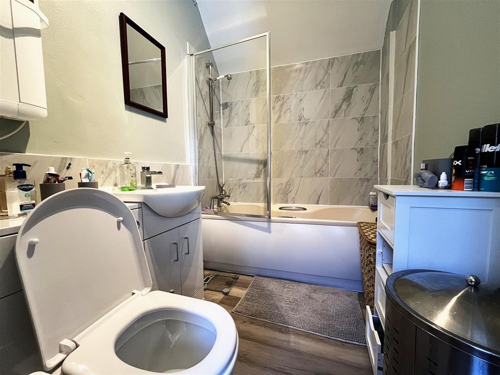 Additional image 13 of 1 bed flat for saleThe Square, Kenilworth CV8