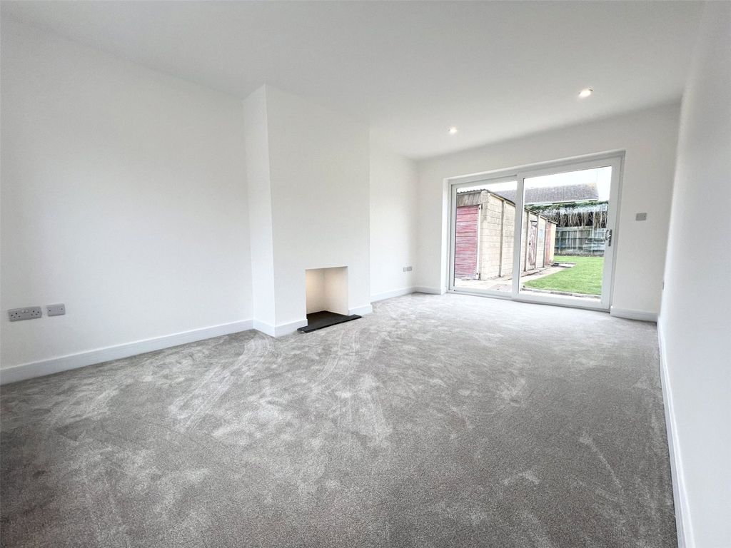 Property photo 3 of 28 Picture No. 23