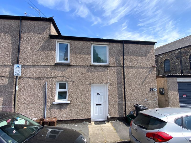 Property photo 2 of 9 Photo 8