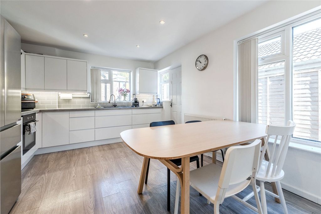 Property photo 2 of 20 Picture No. 03