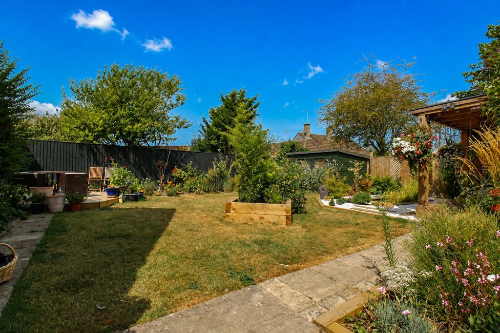 Property photo 2 of 19 Picture No. 02