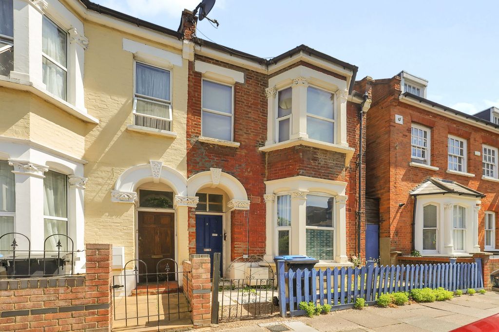 Property photo 1 of 11