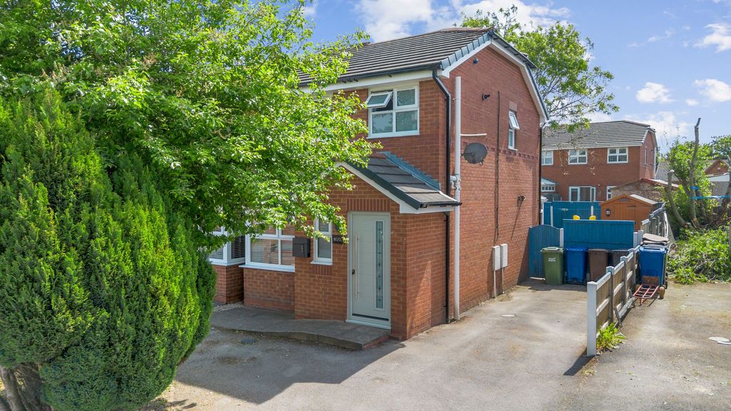 Property photo 1 of 21
