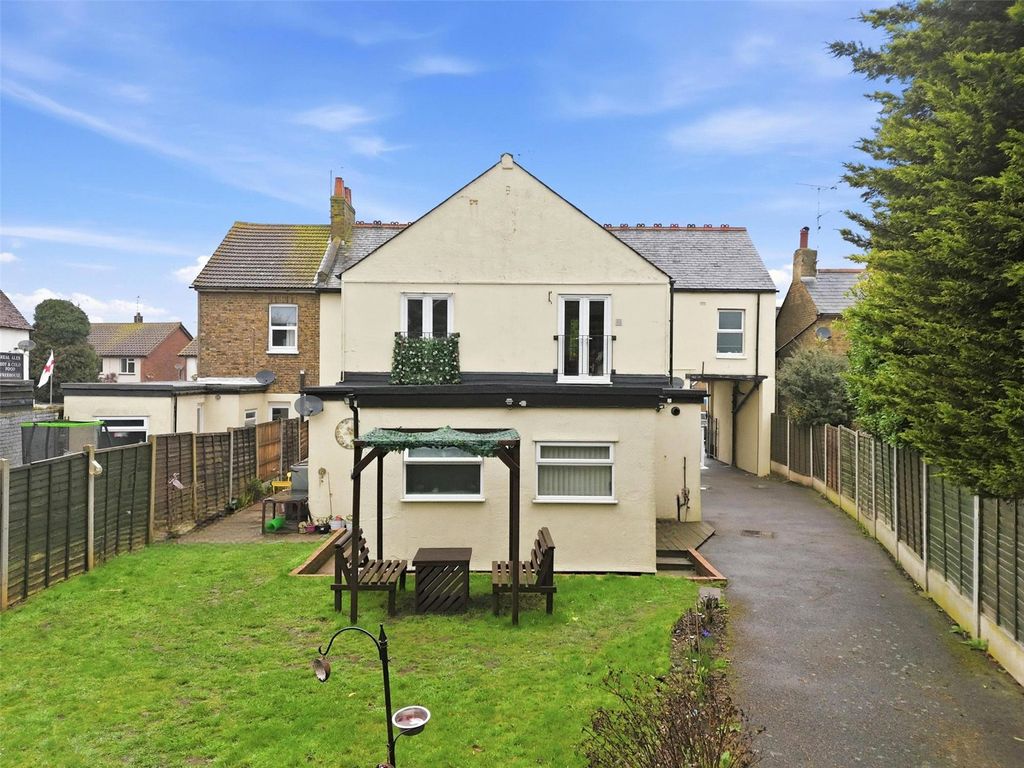 Property photo 1 of 14 Picture No. 04