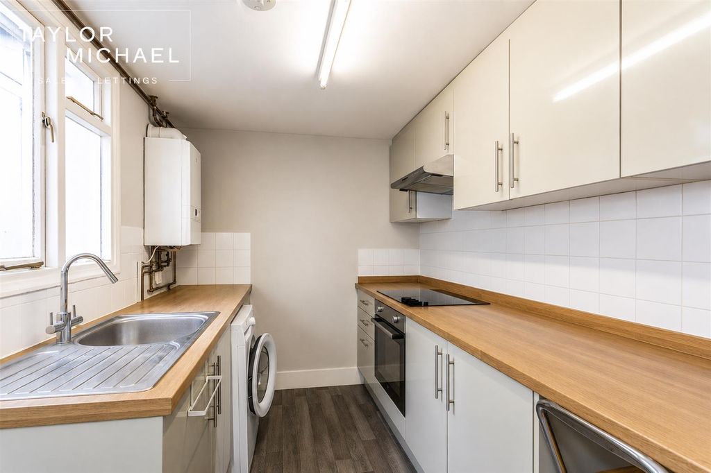 Property photo 2 of 16 Kitchen