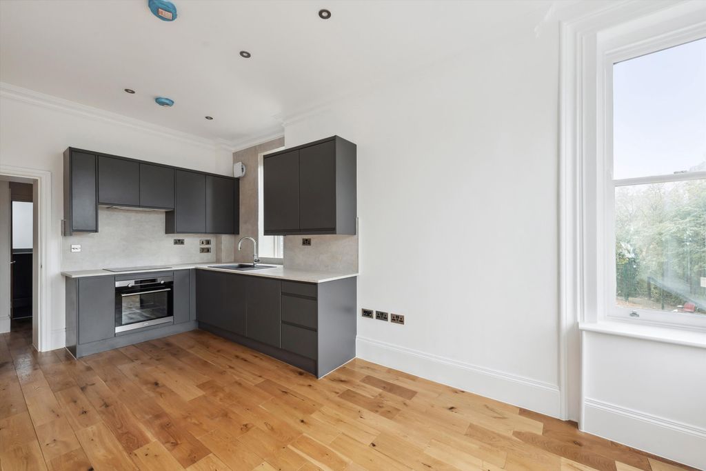 Property photo 1 of 11 Image