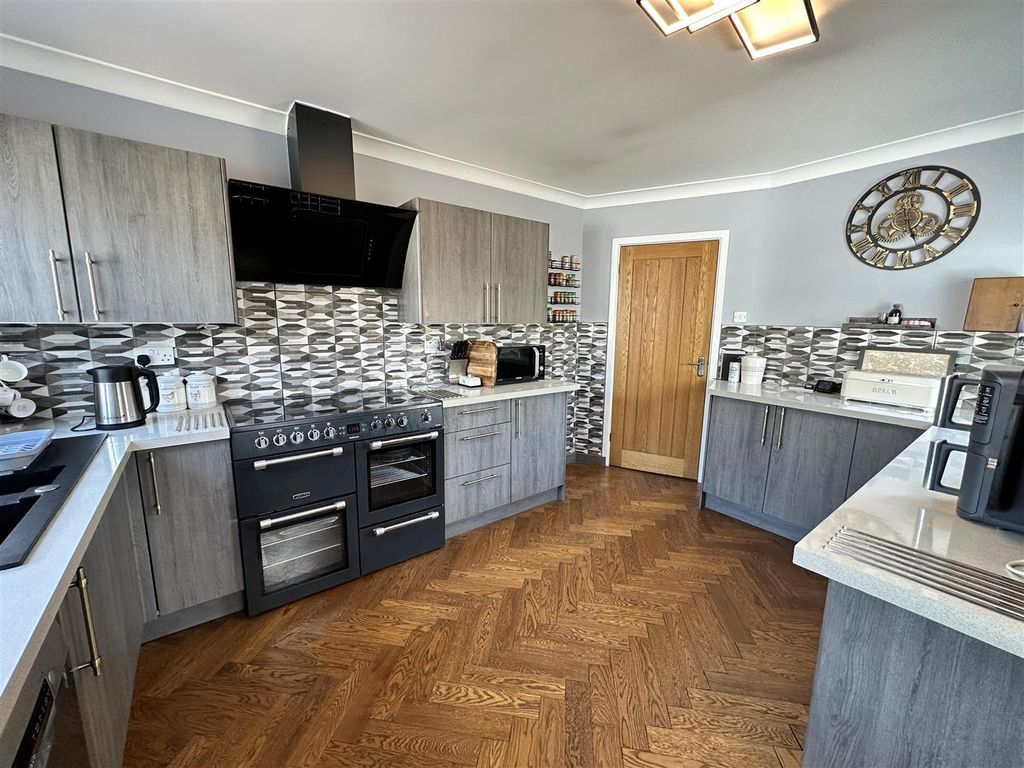 Property photo 2 of 15 20260429_112743266_Ios.Jpg