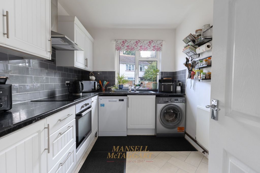 Property photo 3 of 22