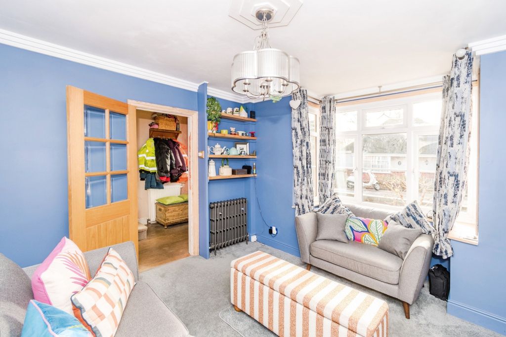 Property photo 3 of 17 Photo