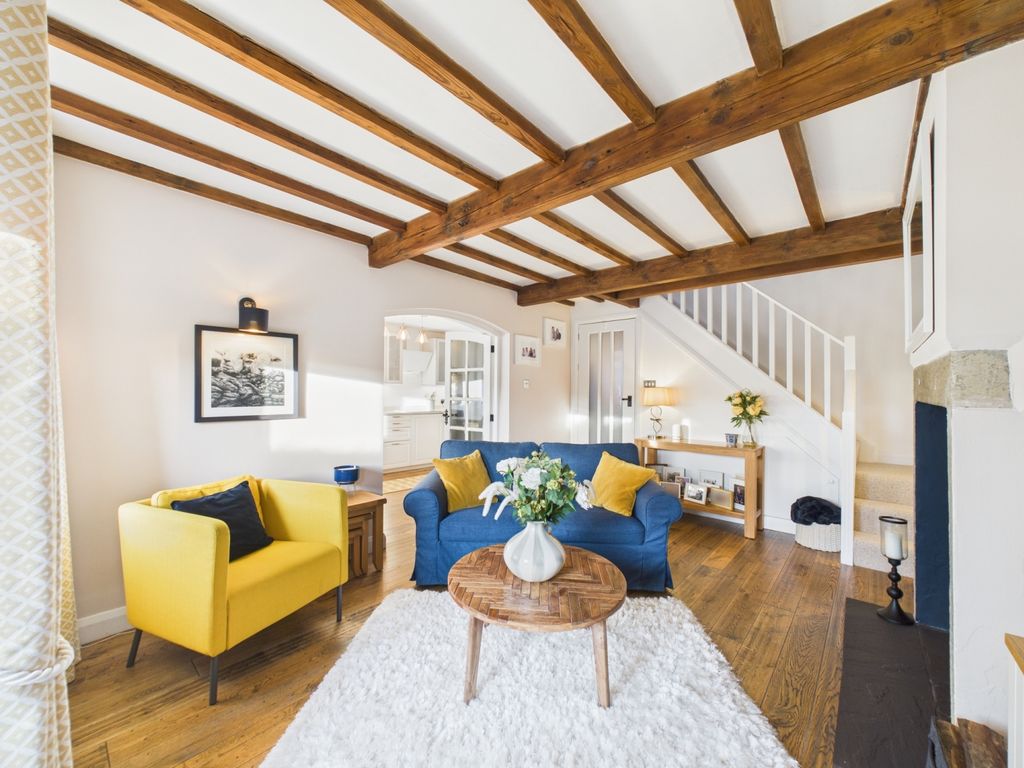 Property photo 3 of 25 Living Room