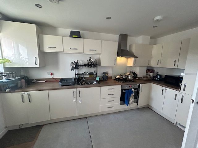 Property photo 3 of 5 Kitchen