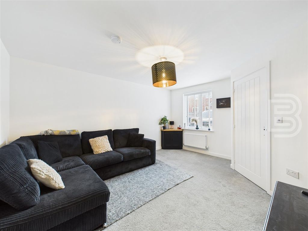 Property photo 2 of 16 Living Room (1).Jpg