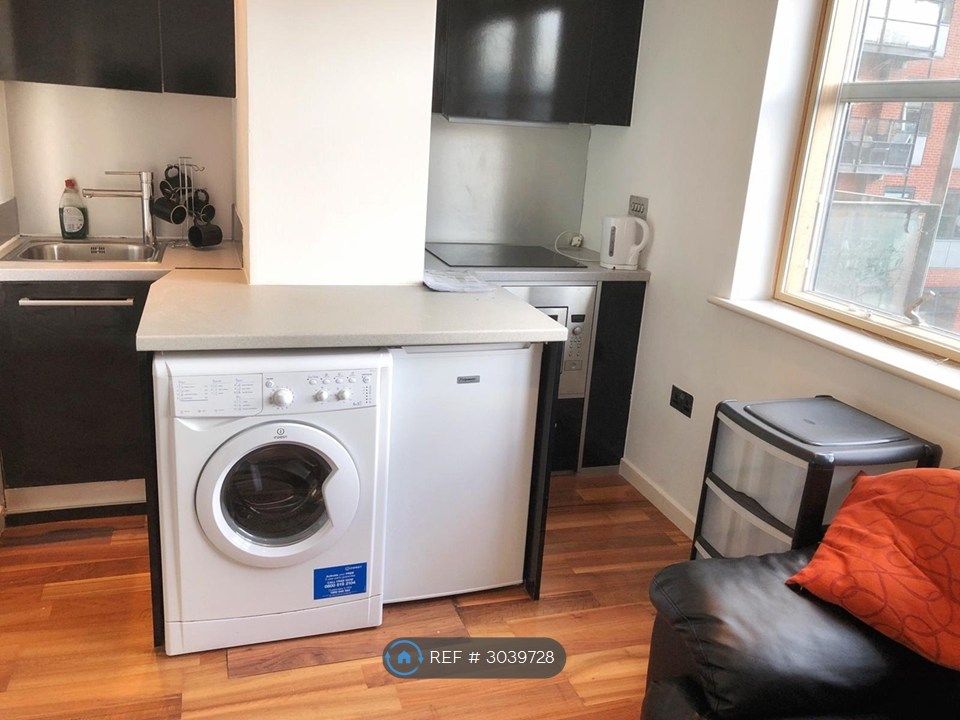 Property photo 3 of 9 Appliances White Goods