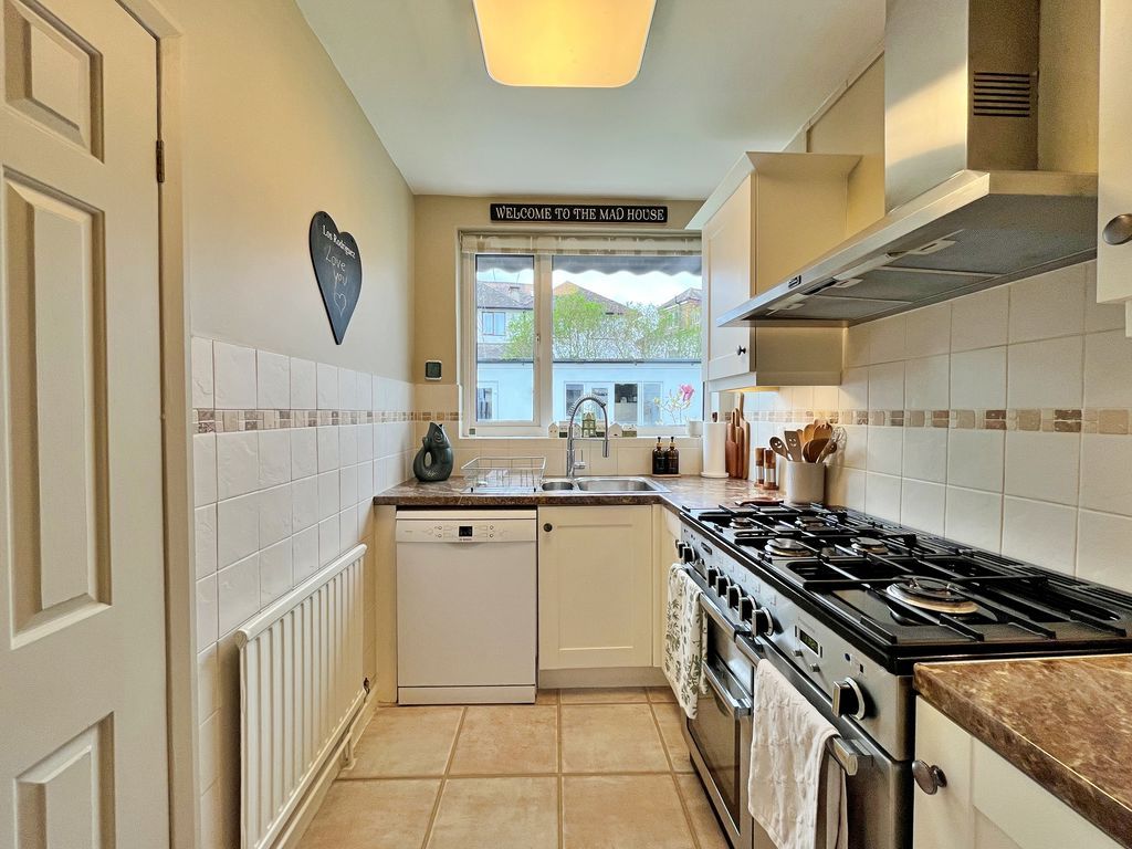 Additional image 11 of 5 bed semi-detached house for saleWest Close, Greenford UB6