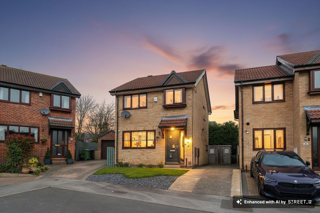 Property photo 1 of 27