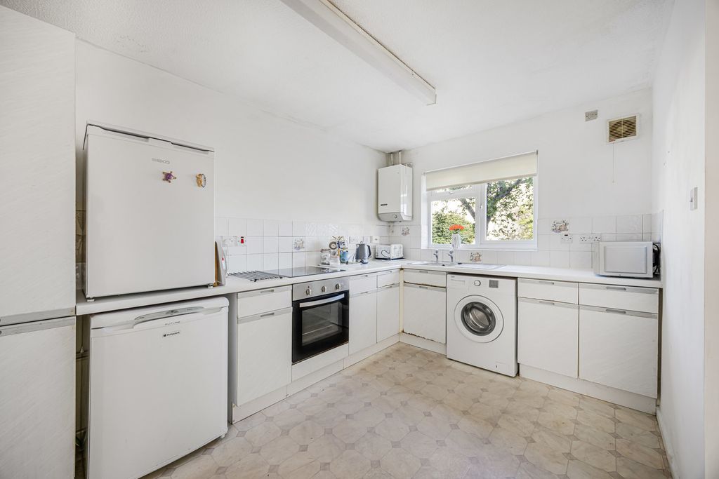 Property photo 3 of 9 16_79568.Jpg
