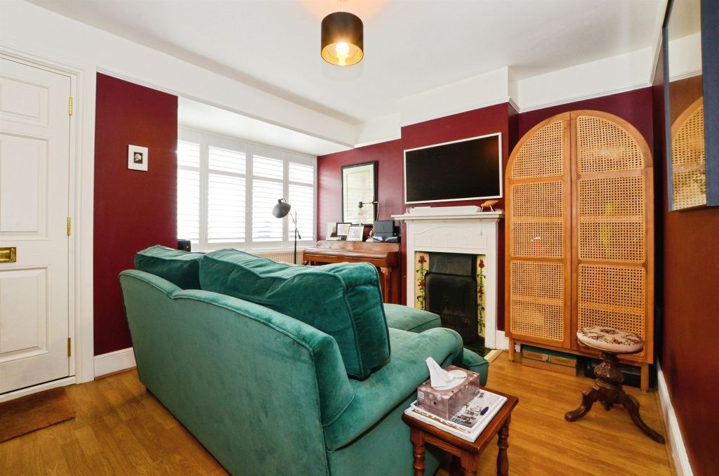 Property photo 2 of 20