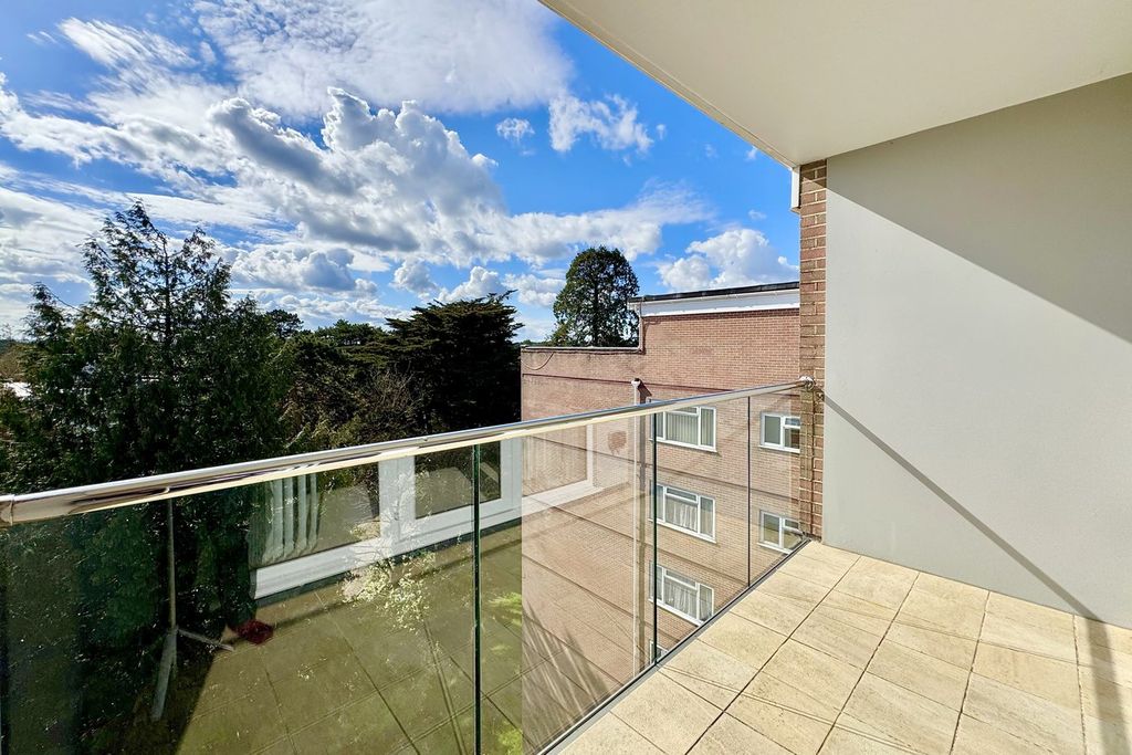 Additional image 18 of 4 bed flat for saleWestern Road, Branksome Park, Poole BH13