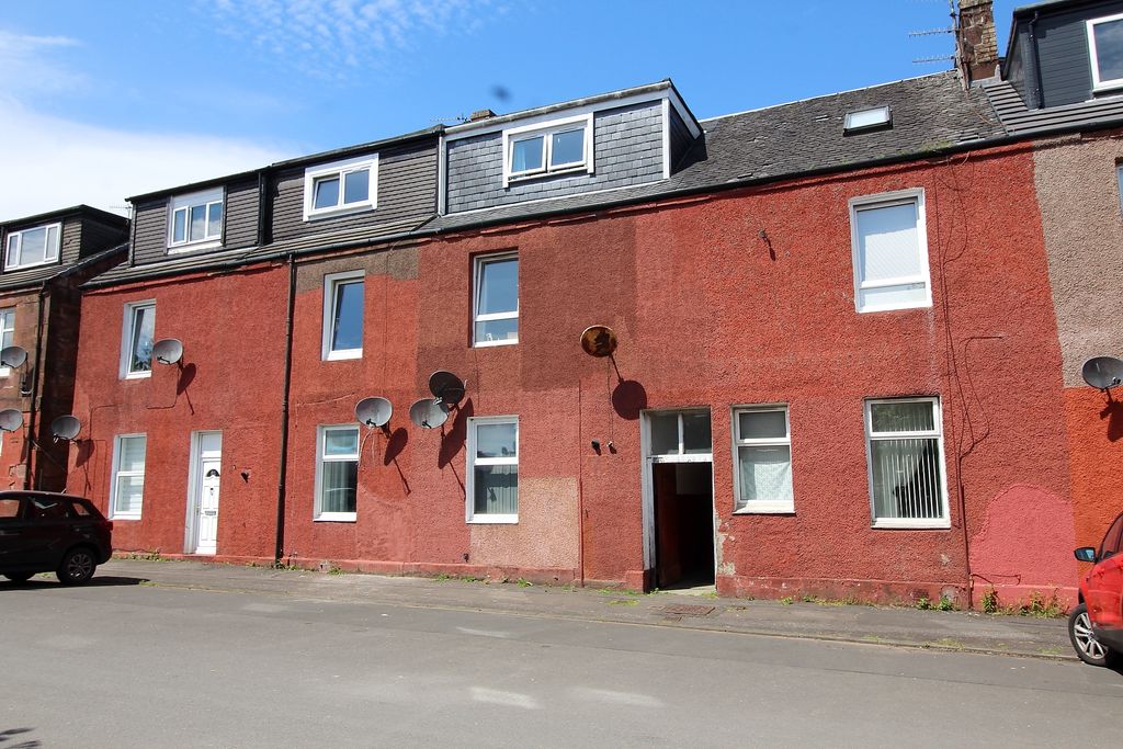 Property photo 1 of 8