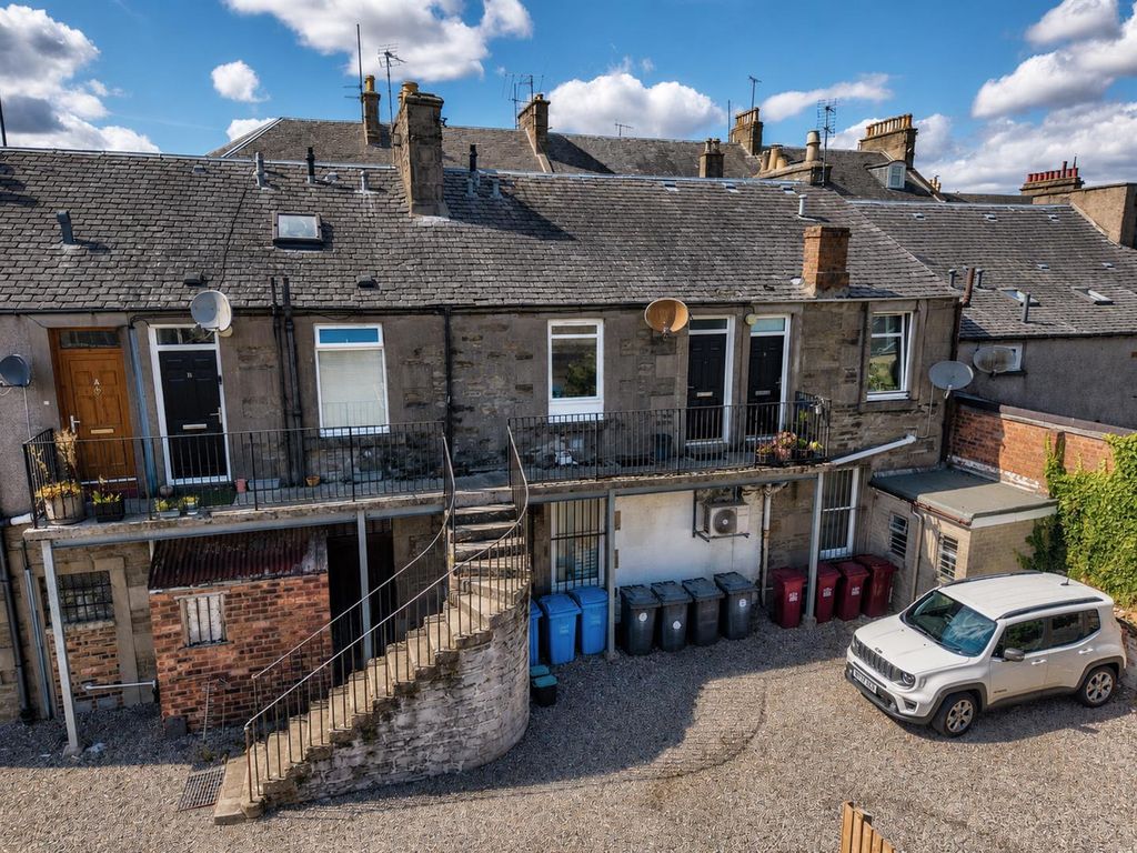 Property photo 2 of 10 111C Long Lane Bf-2.Jpg