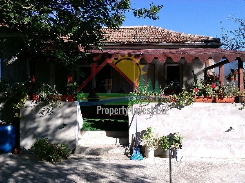 Property photo 1 of 7