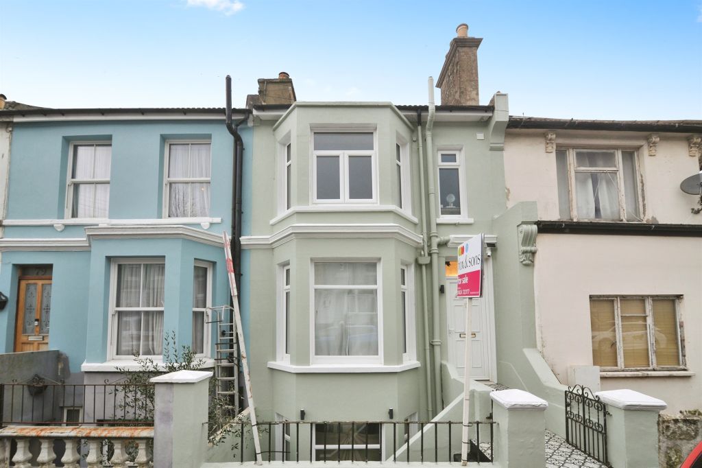 Property photo 1 of 16