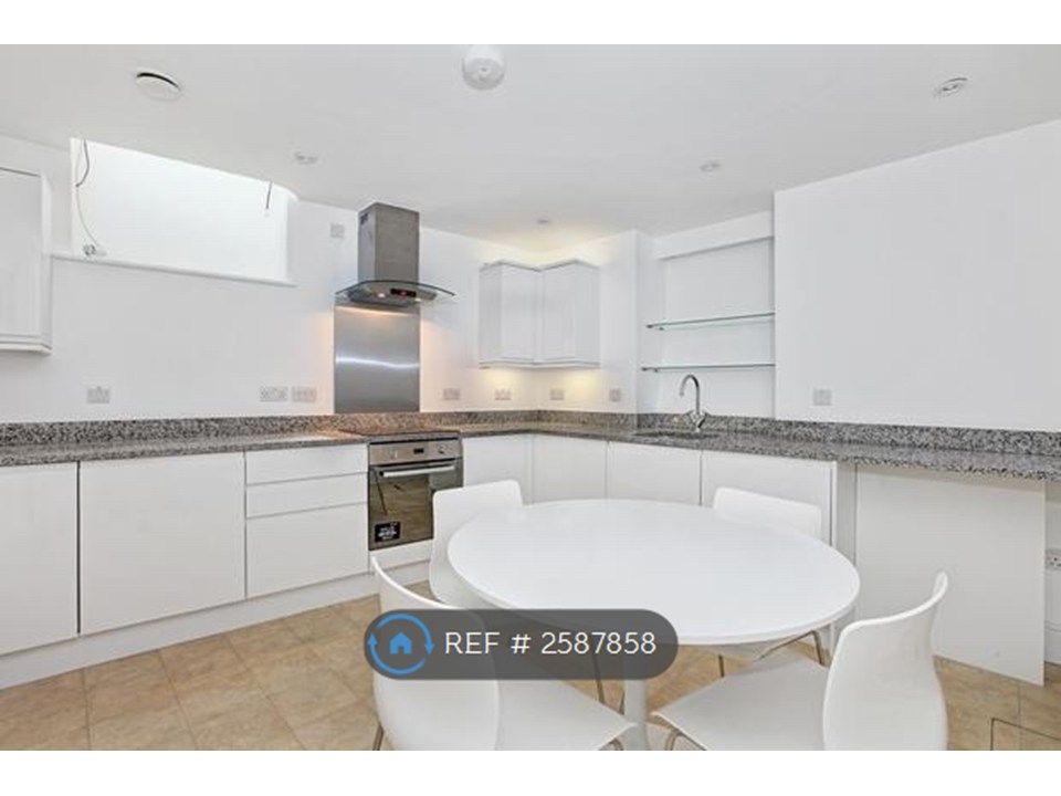 Property photo 2 of 14 Eat-In Kitchen