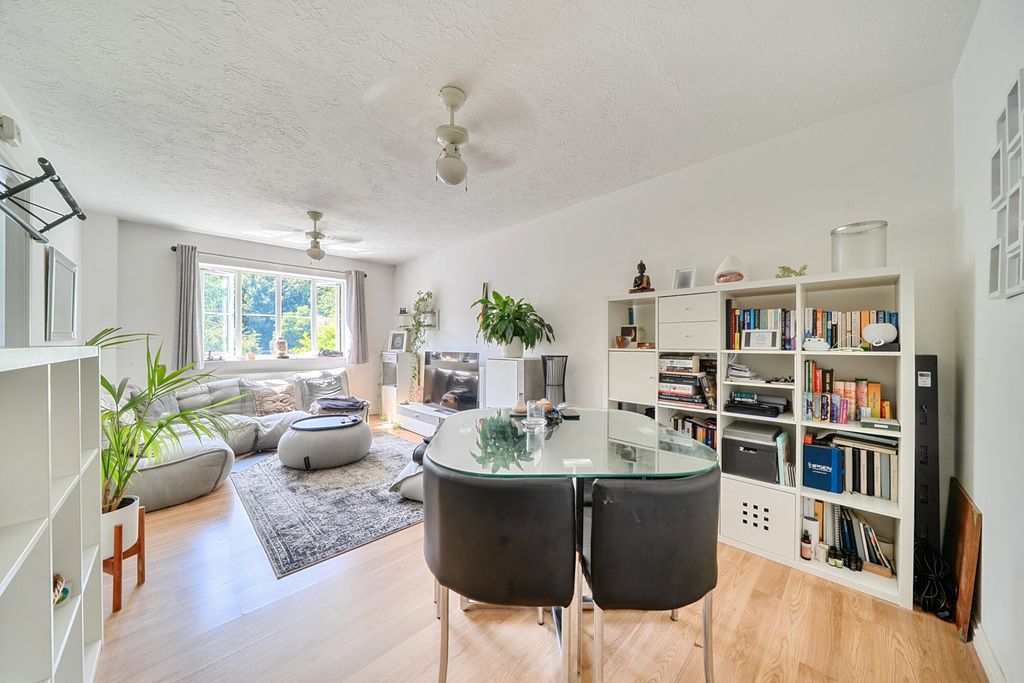 Property photo 3 of 20 1482520-16-6A3Aa0...