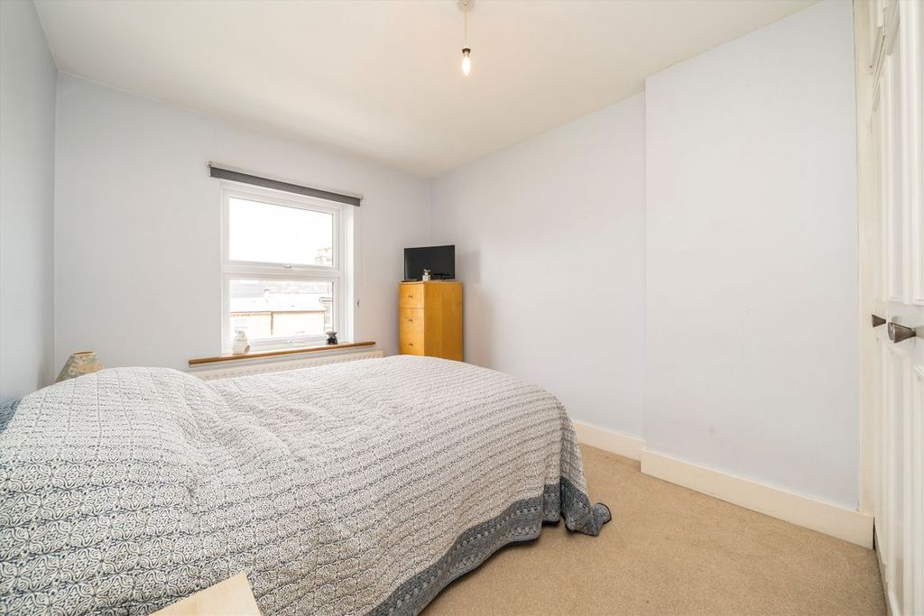 Property photo 3 of 6