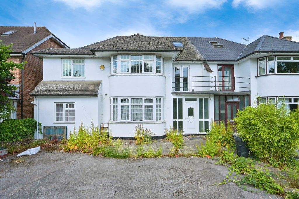 Property photo 1 of 16