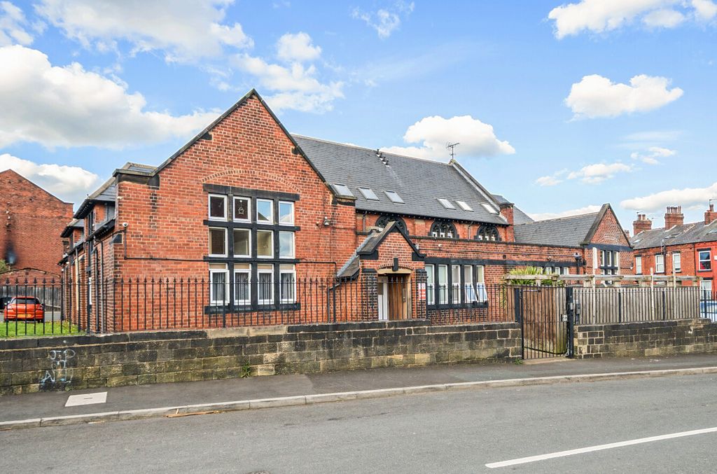 Property photo 1 of 12 1445856-1-69d91Ea...