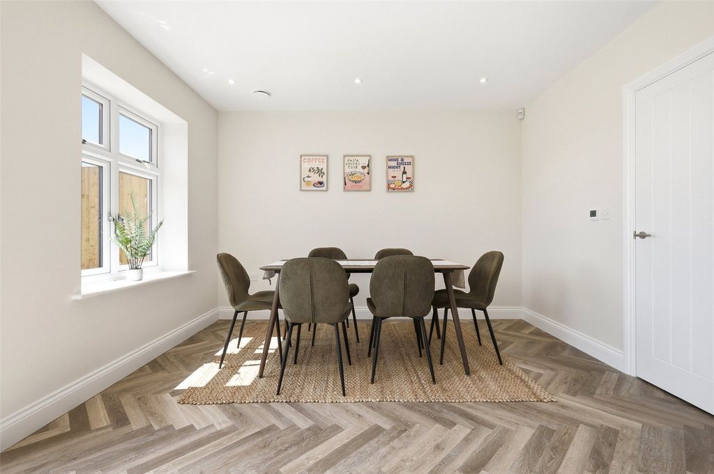 Property photo 3 of 18 Picture No. 08