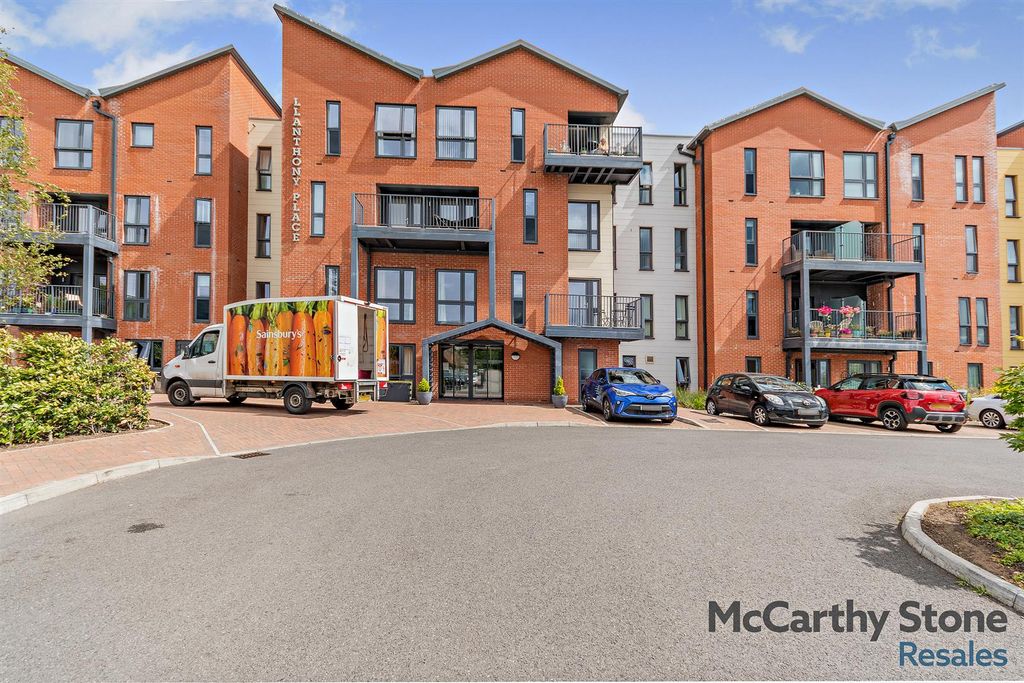 Property photo 1 of 20 Llanthony Place