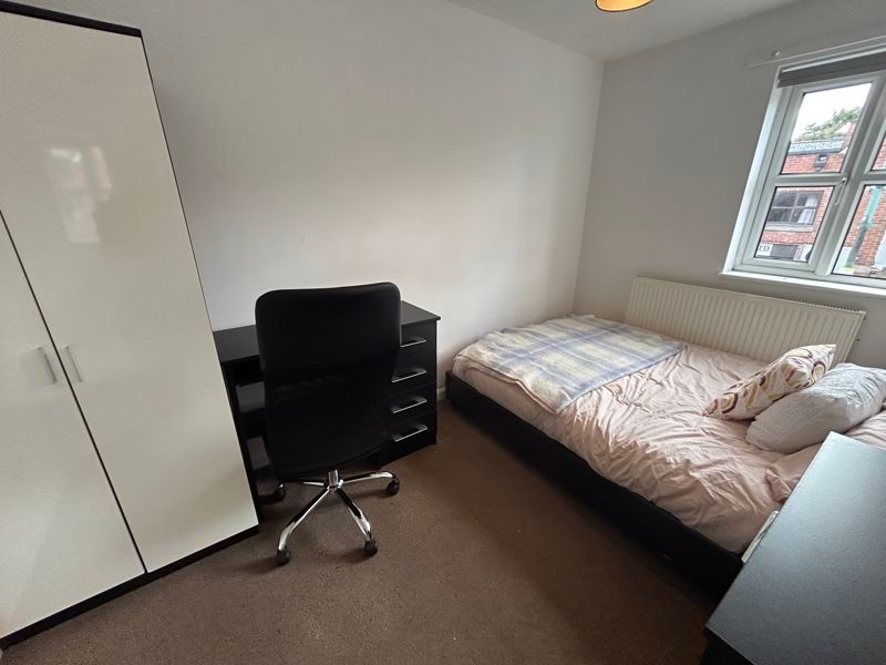 Property photo 2 of 8 Photo 1