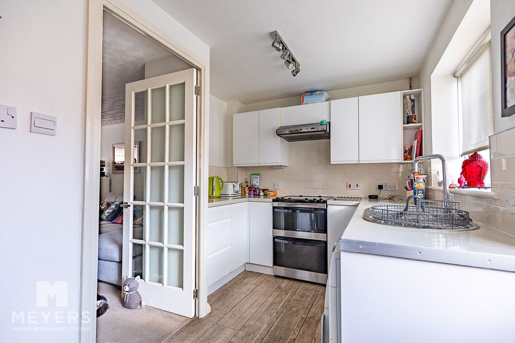 Property photo 2 of 9