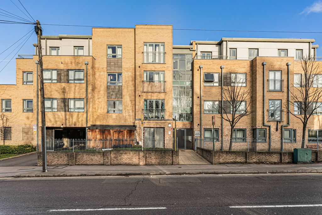 Property photo 2 of 9 Gallery