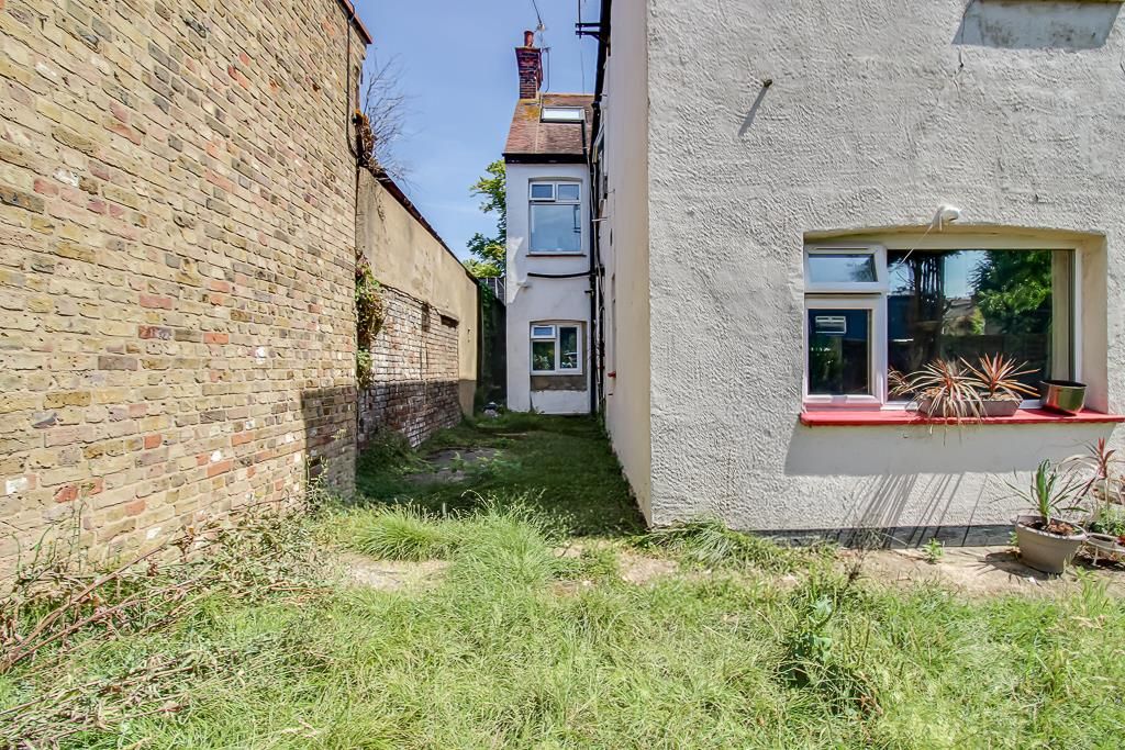 Property photo 1 of 7 Garden