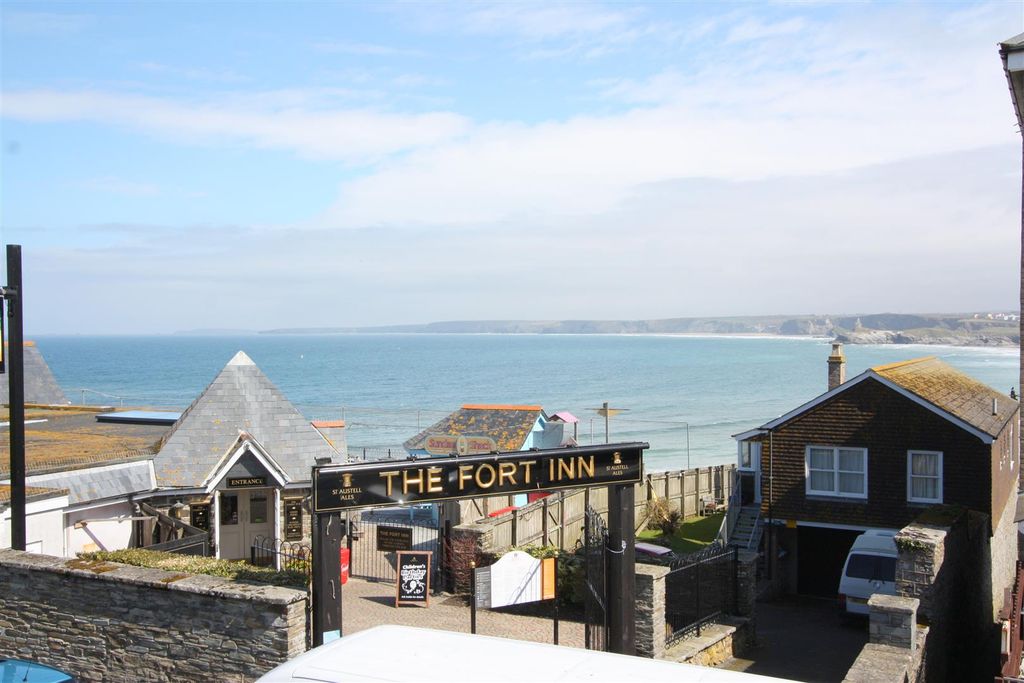 Property photo 1 of 11 56 Fore Street View