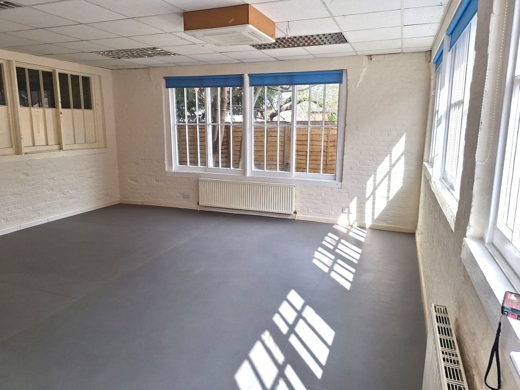 Property photo 3 of 3 14 High Street