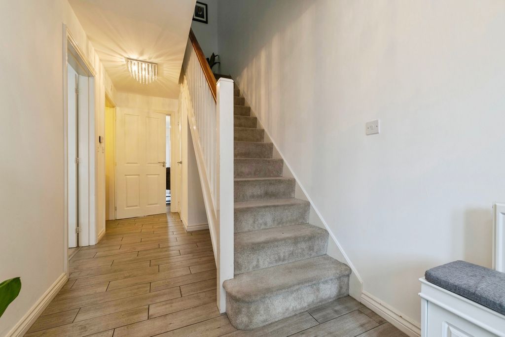 Property photo 2 of 19 Pbox-Img.Jpg