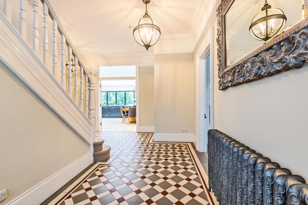 Property photo 2 of 20 Room 2