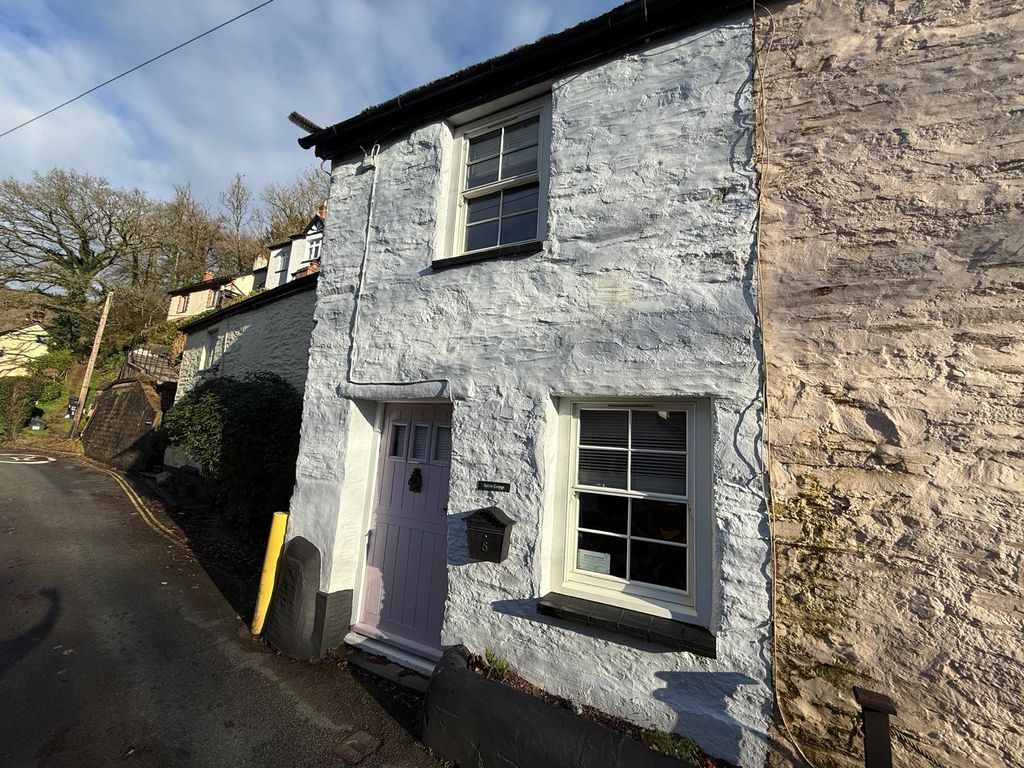 Property photo 2 of 12