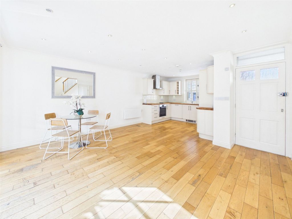 Property photo 3 of 13 Picture No. 04
