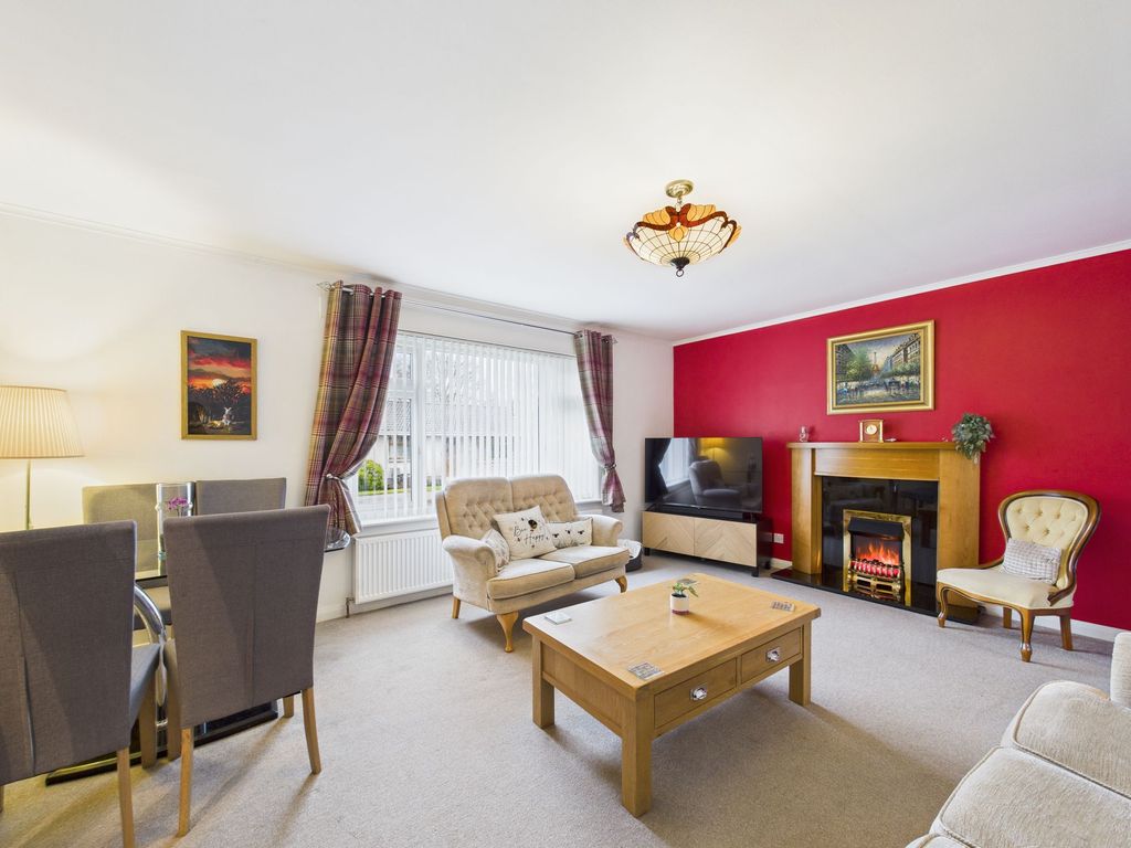 Property photo 2 of 14 Lounge