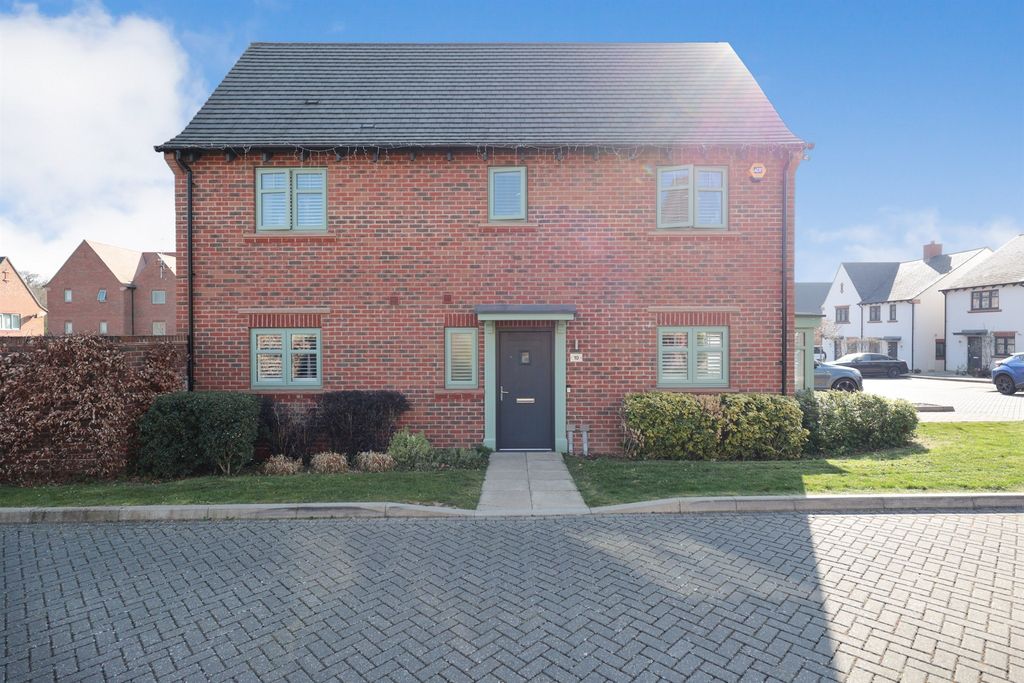 Property photo 2 of 16