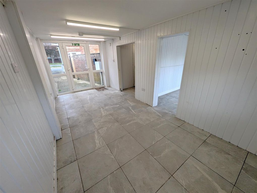 Property photo 3 of 12 Pxl_20250416_145815344.Raw-01.Cover.Jpg