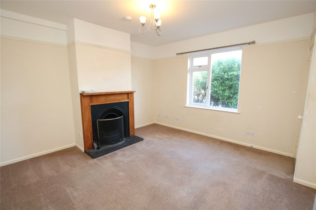 Property photo 2 of 19 Living Room