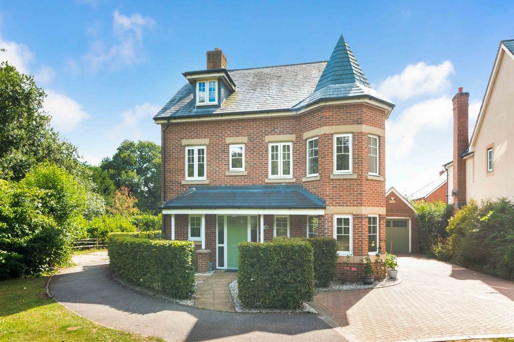 Property photo 1 of 33