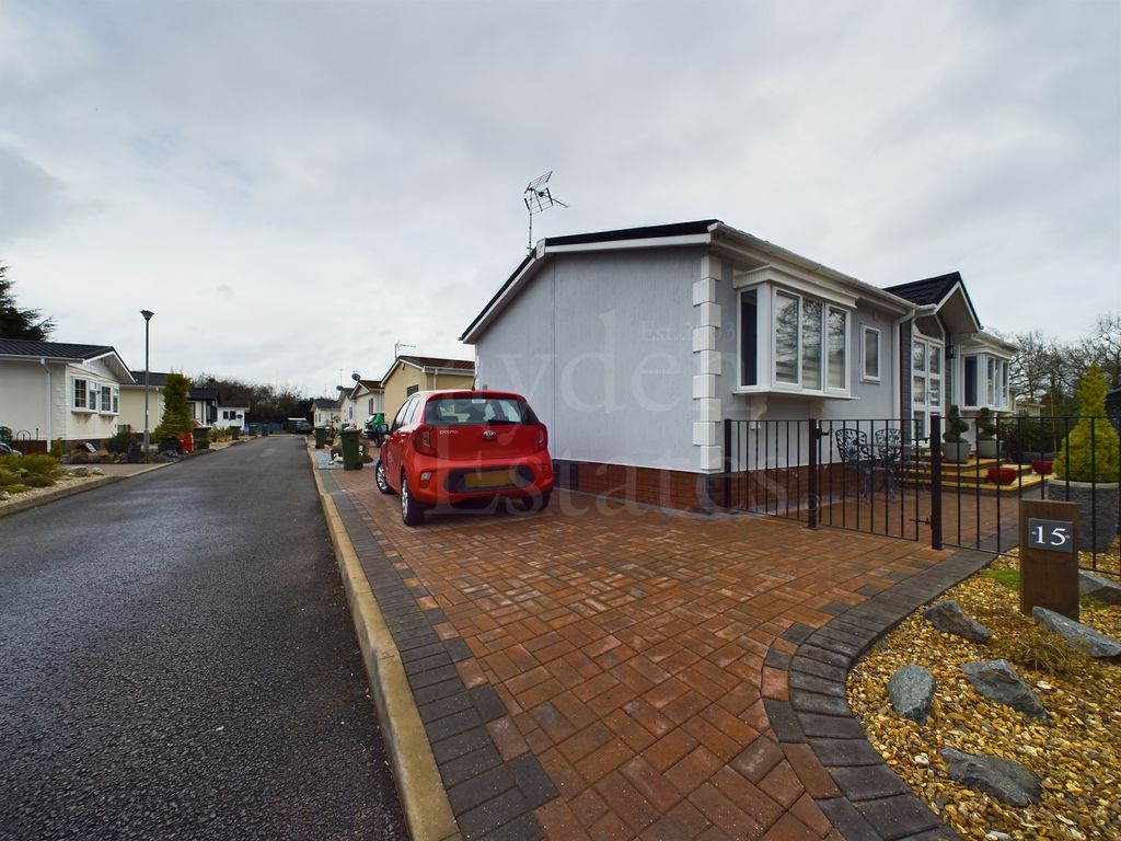 Property photo 1 of 19